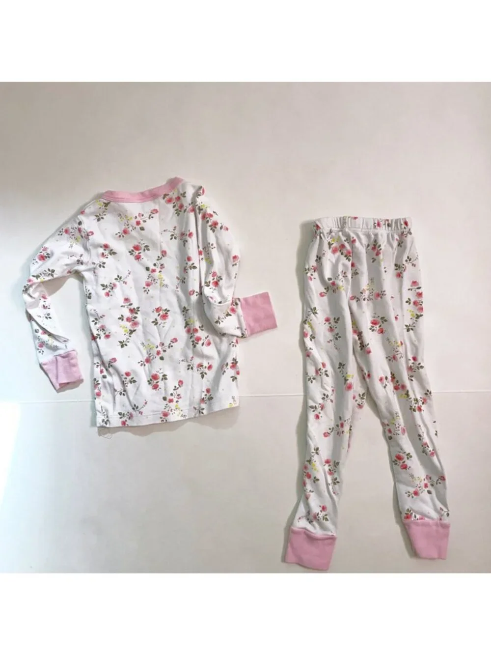 Magnolia Baby Vintage Rose Pajama Set, Size 2T
